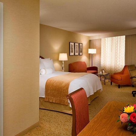 Toronto Airport Marriott Hotel Ngoại thất bức ảnh