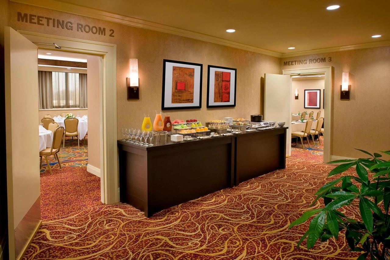 Toronto Airport Marriott Hotel Ngoại thất bức ảnh