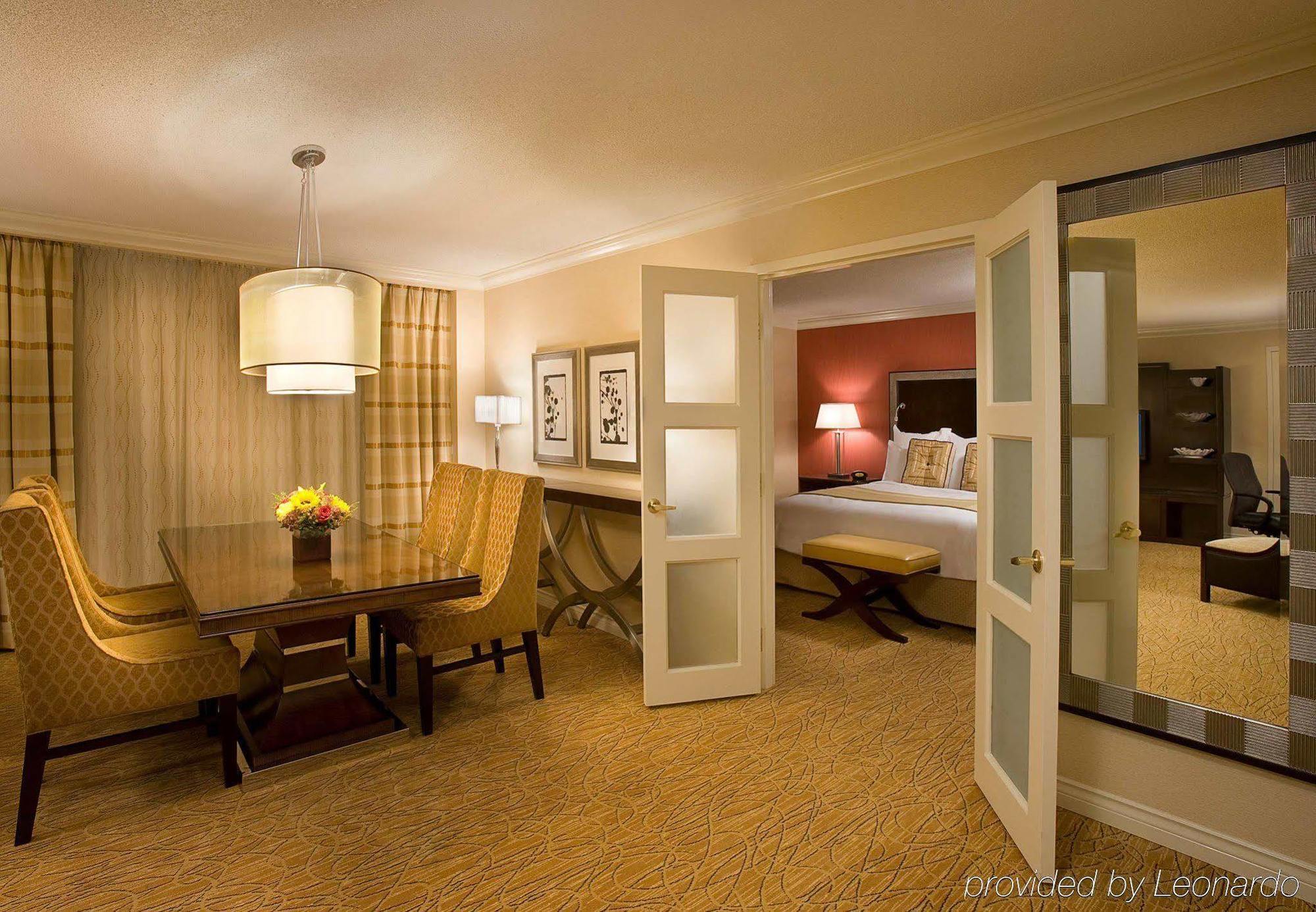 Toronto Airport Marriott Hotel Phòng bức ảnh